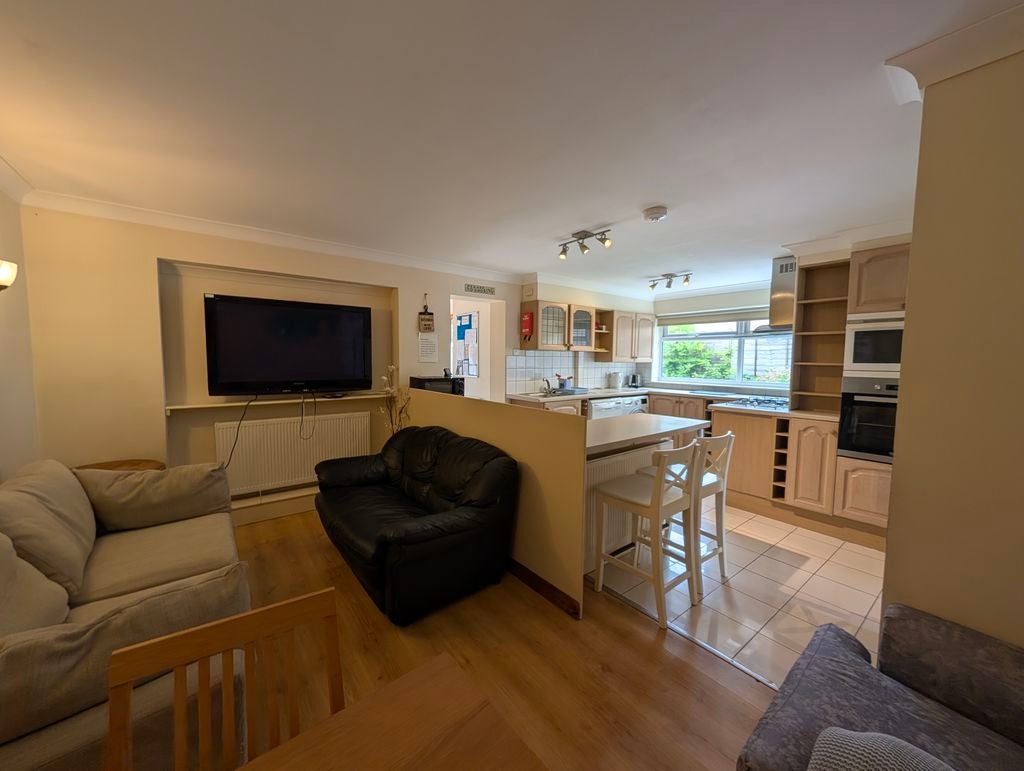 Room Whyke Road in Chichester