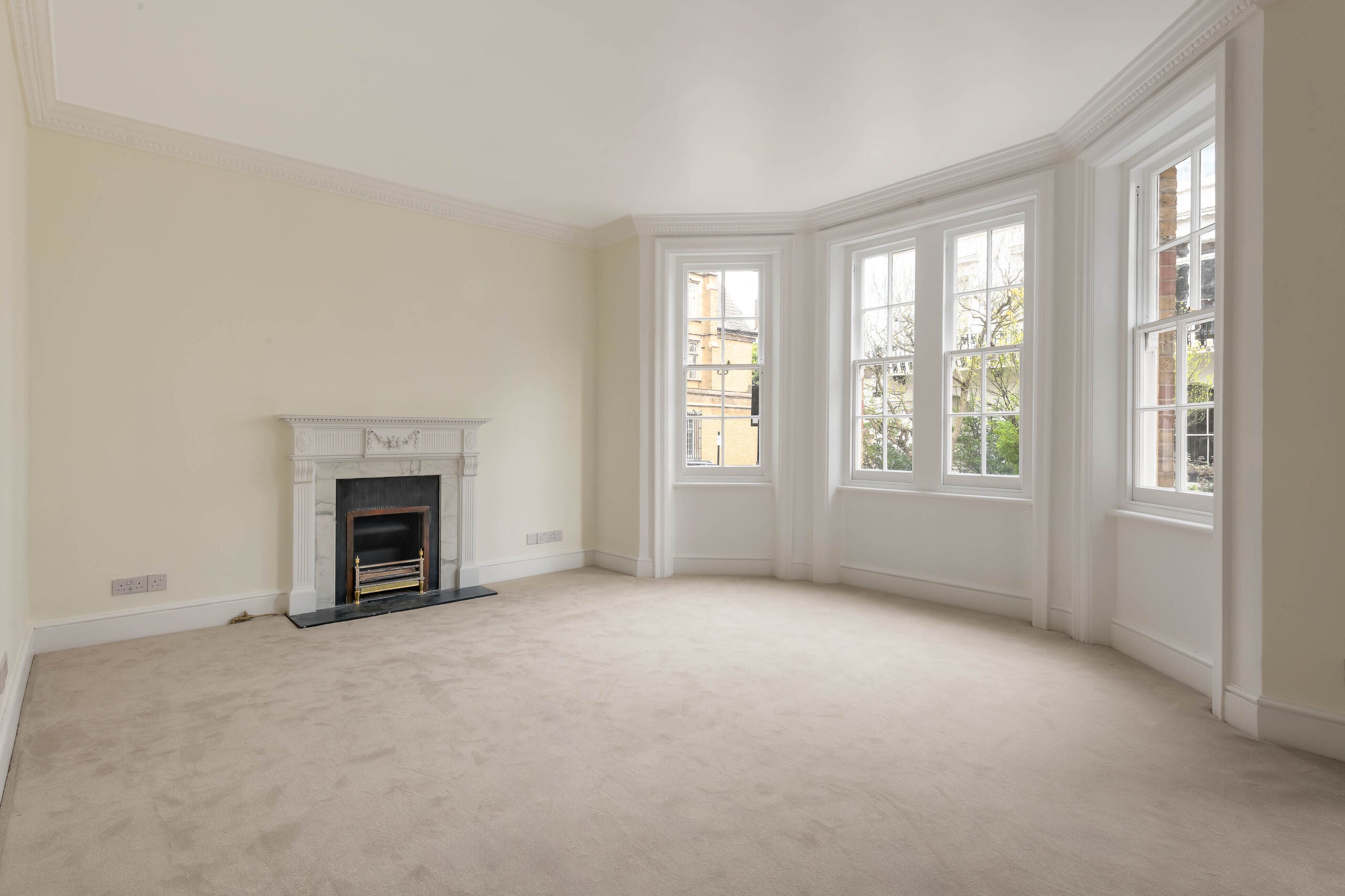 Flat Pitt Street in Greater London