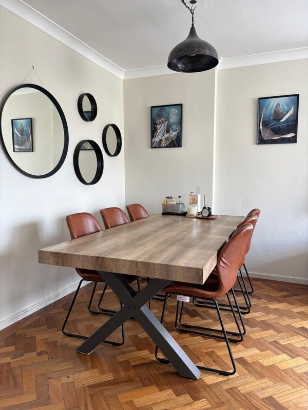 Room Park Crescent in City of Westminster
