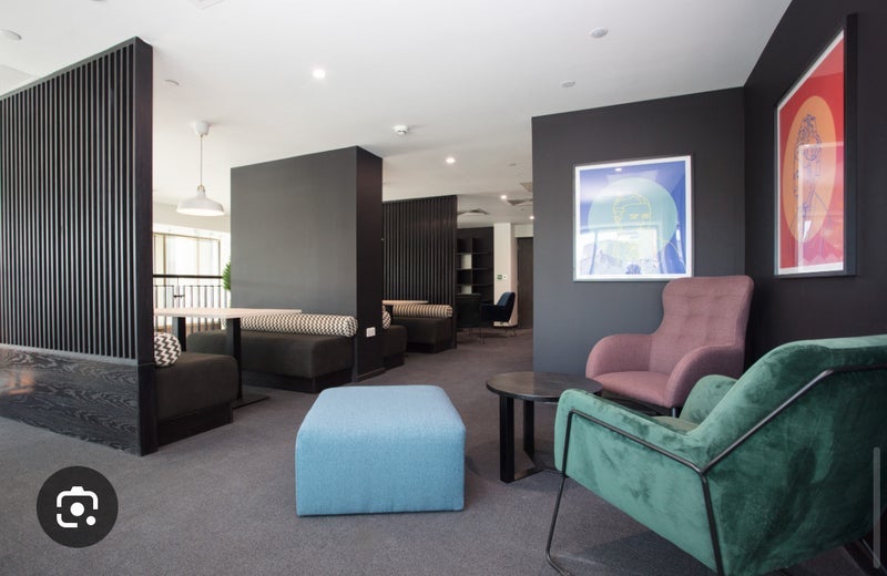 Room Lett Road in Greater London