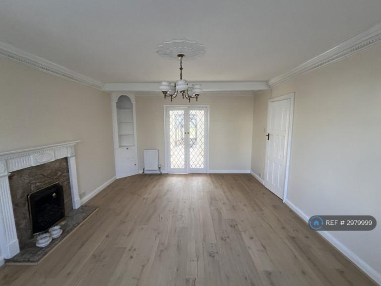 House Elm Way in Greater London