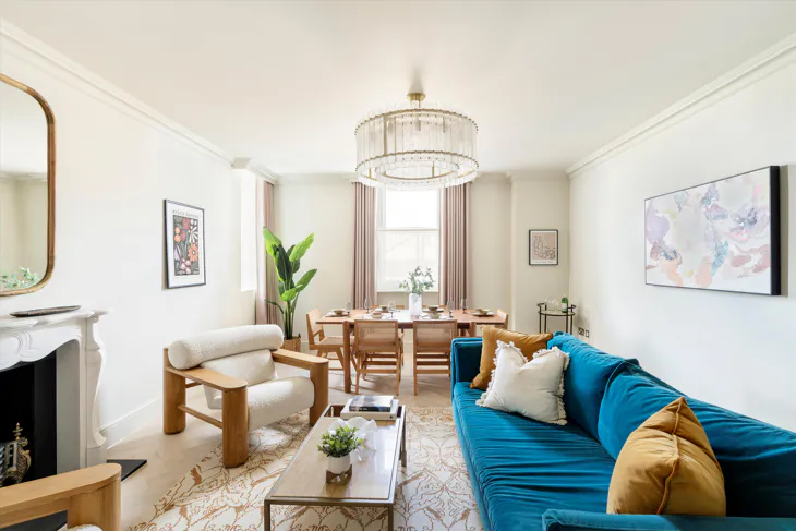 Flat Pembridge Gardens in Greater London