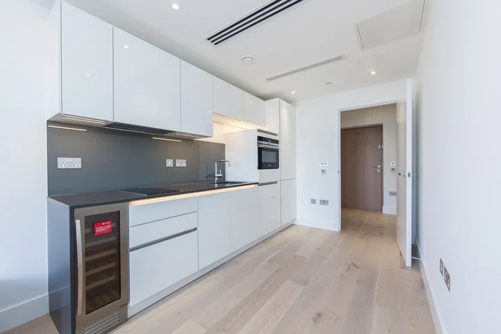 Flat Townmead Road in Greater London