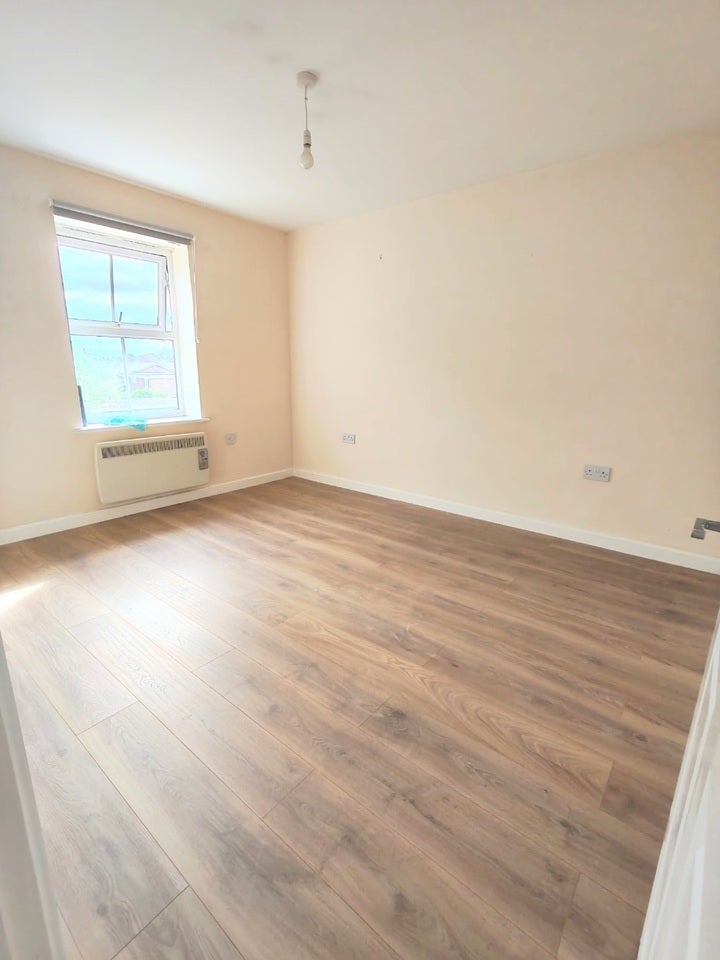 Flat Dellsome Lane in Welwyn Hatfield