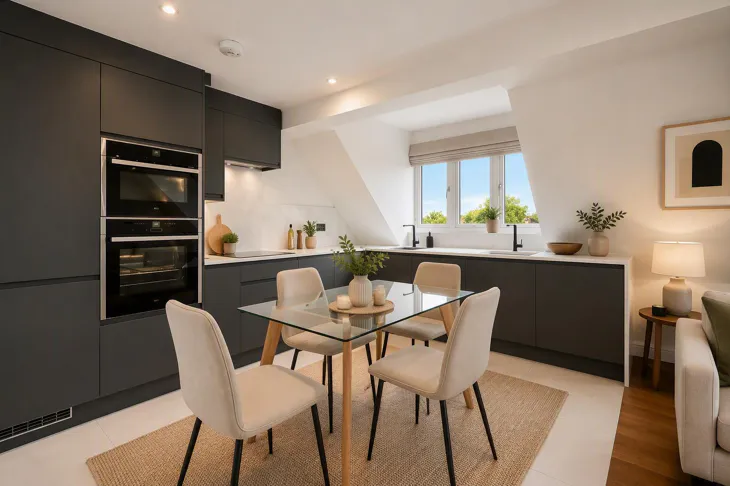 Flat Beechcroft Avenue in Greater London