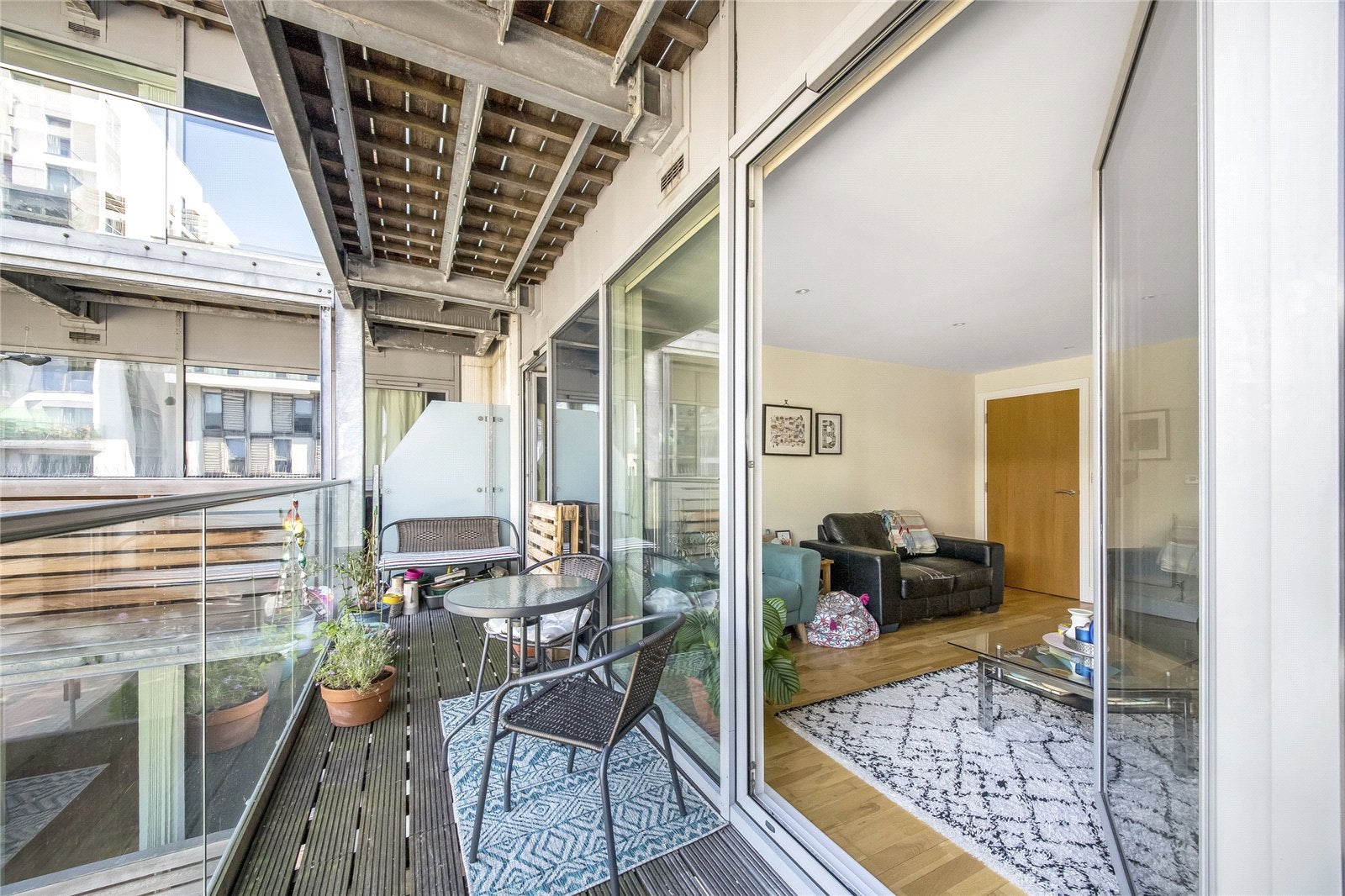 Flat Merryweather Place in Greater London