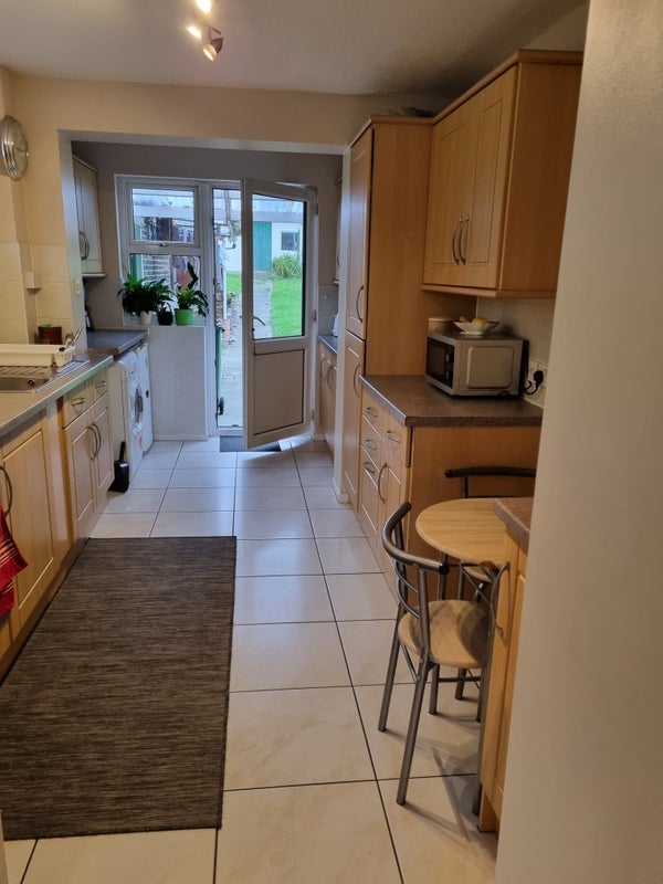Room Brantridge Road in Crawley