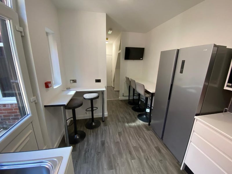 Room Back Hilden Street West in Farnworth