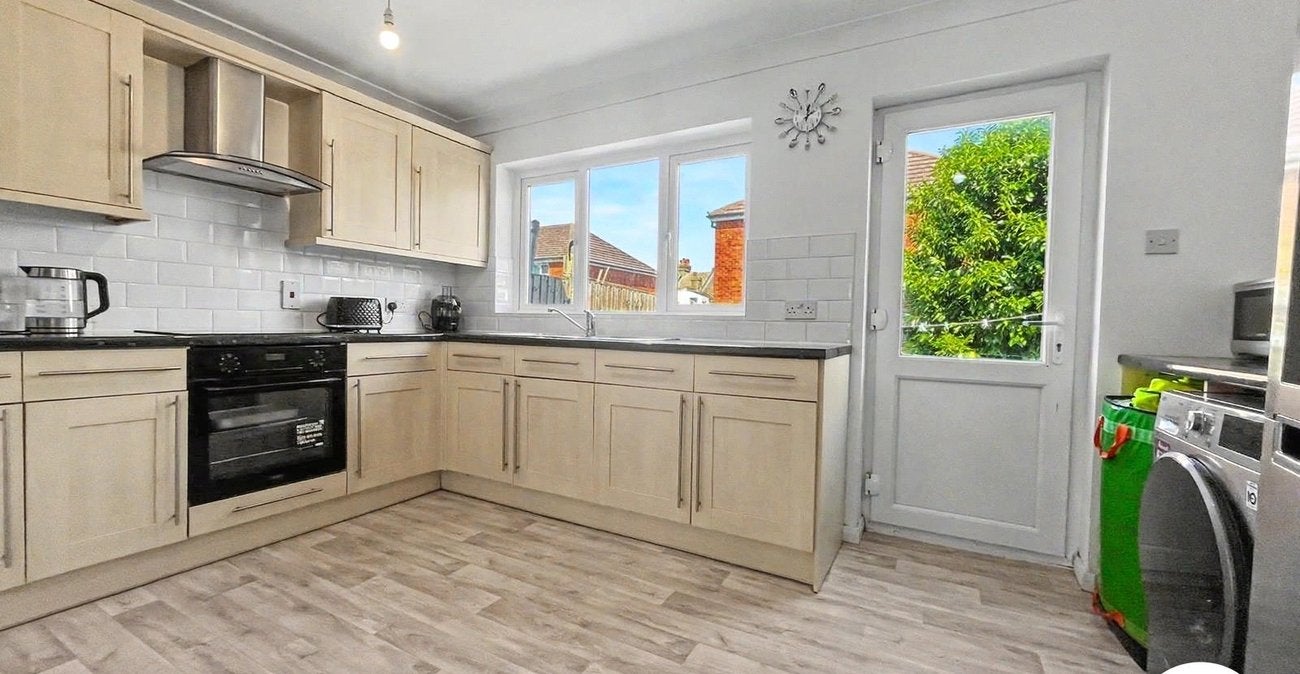House Finchley Close in Dartford