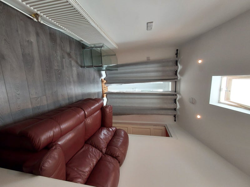 Room Fouracres Road in Manchester