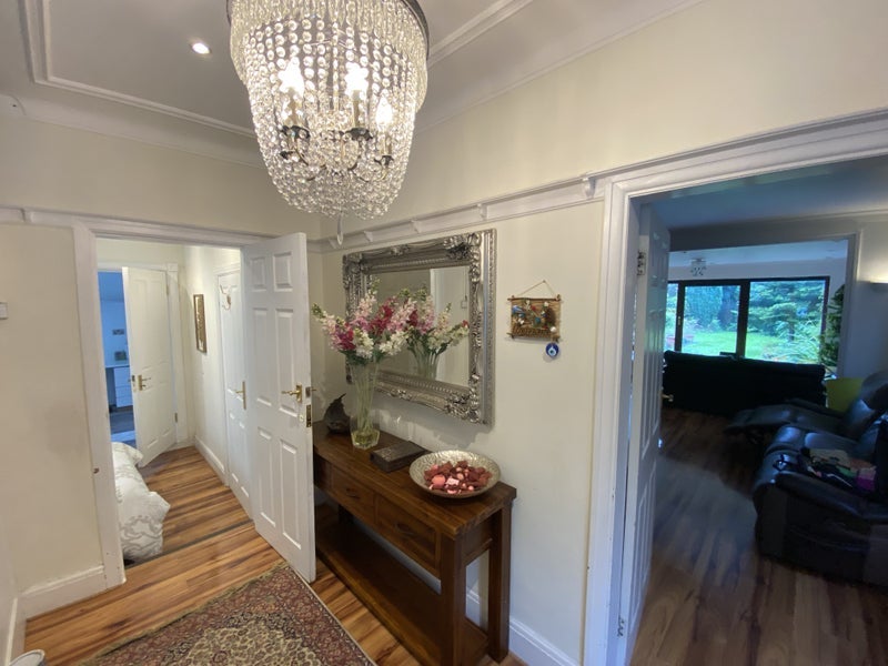 Room Pinfold Lane in Whitefield