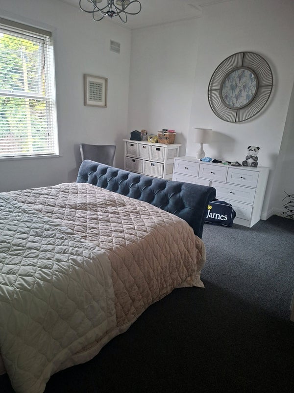 Room Jersey Street in Blackburn