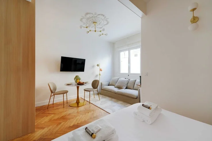 Flat Rue Murillo in Paris
