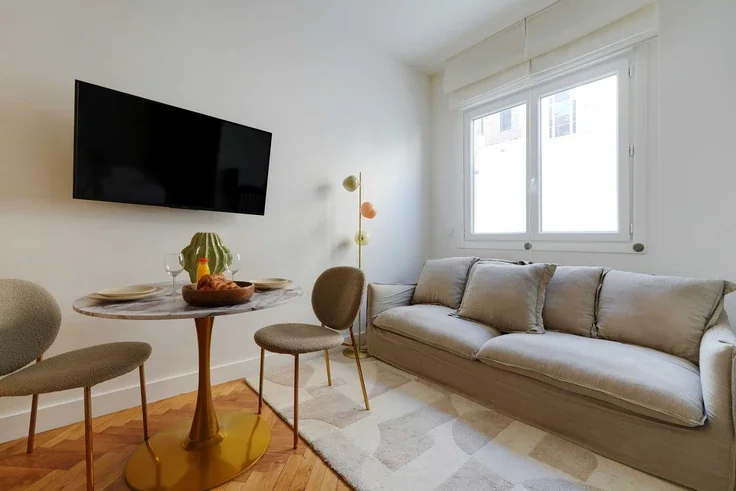 Flat Rue Murillo in Paris