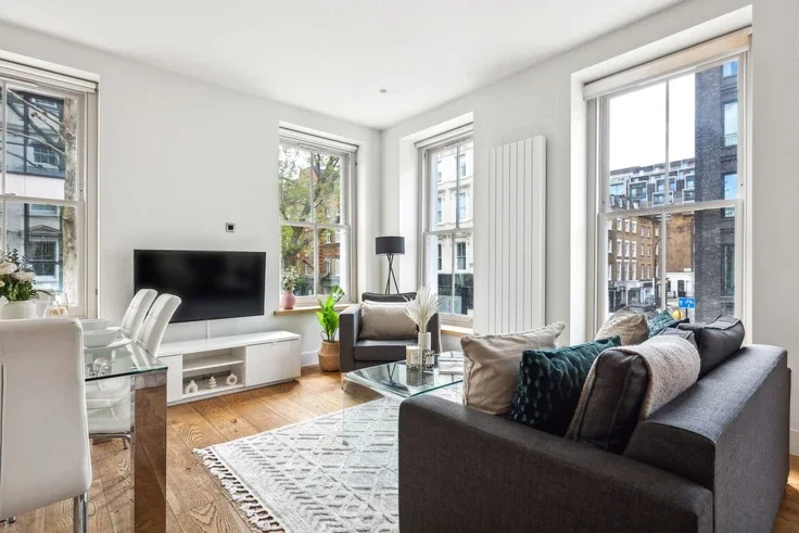 Flat Tottenham Street in Greater London