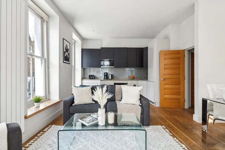 Flat Tottenham Street in Greater London