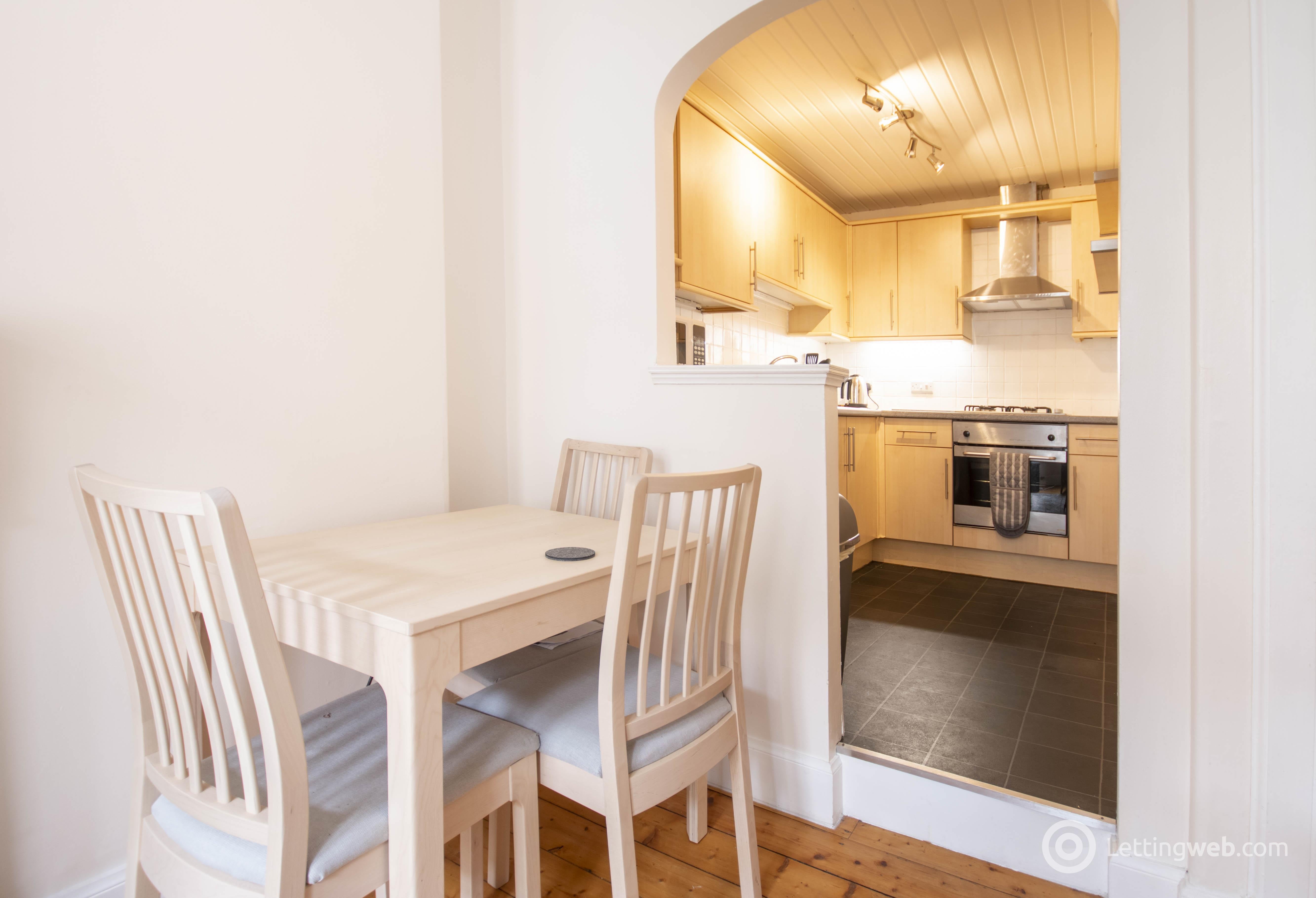 Flat Dalgety Avenue in City of Edinburgh