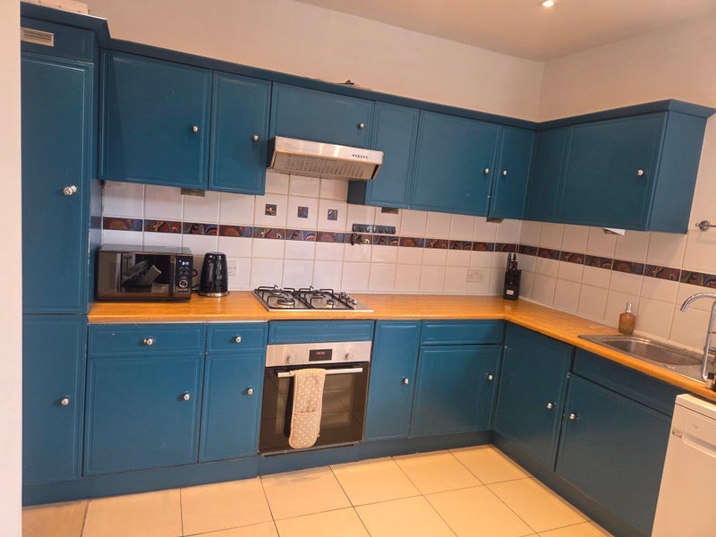 Room Fulham Road in Greater London