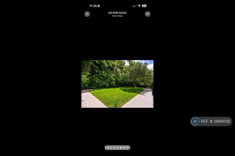 Flat Inglis Road in Greater London