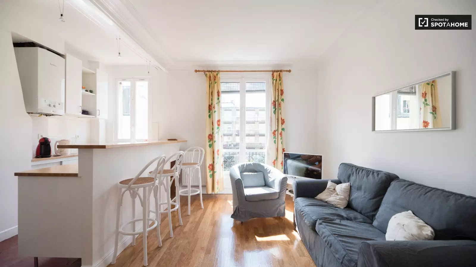 Flat Rue de Plaisance in Paris