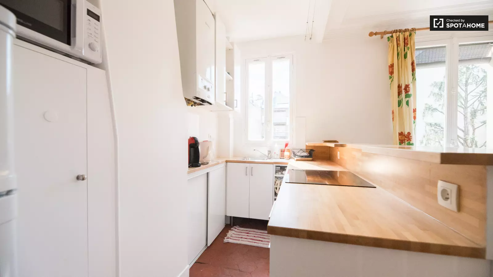 Flat Rue de Plaisance in Paris