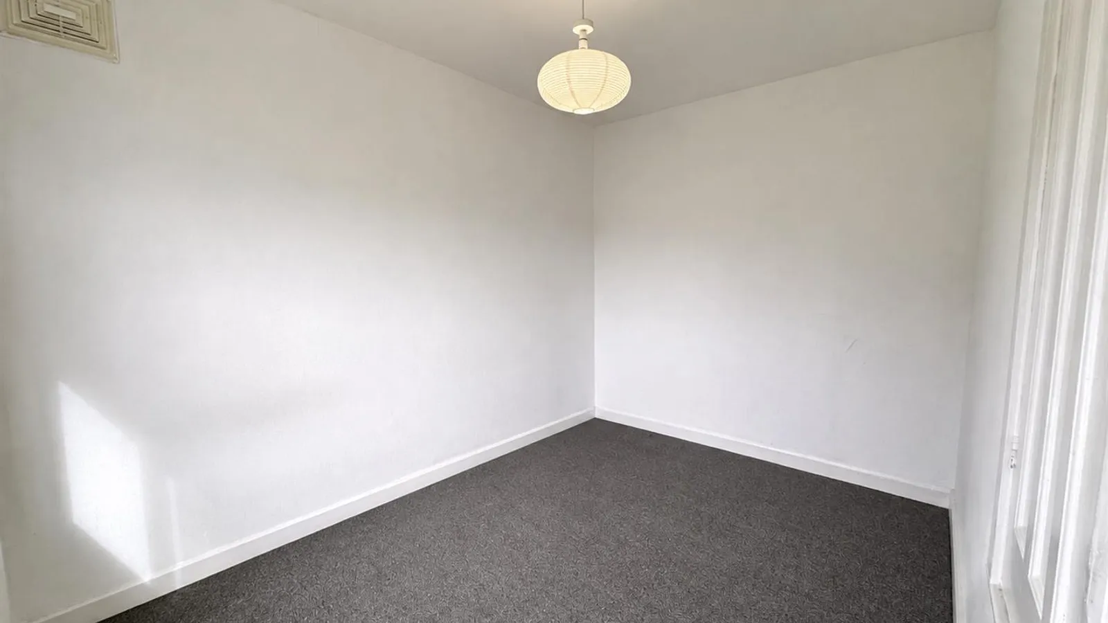 Flat West End Lane in Greater London
