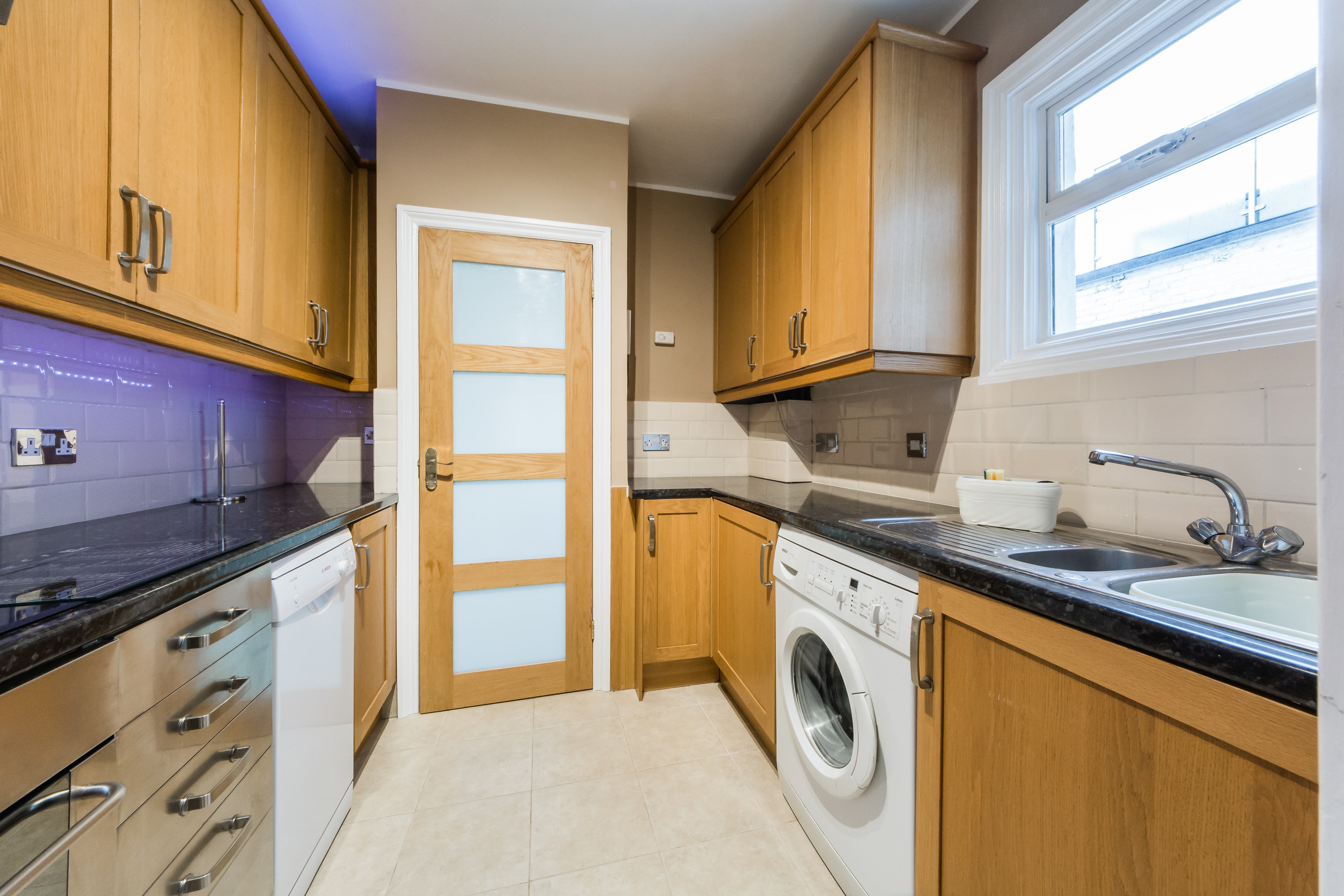 Flat Chesson Road in Greater London