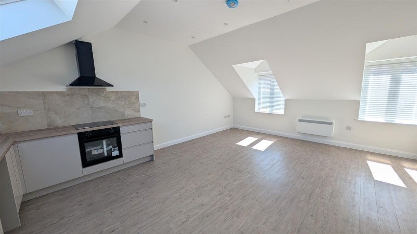 Flat New Street in Royal Leamington Spa