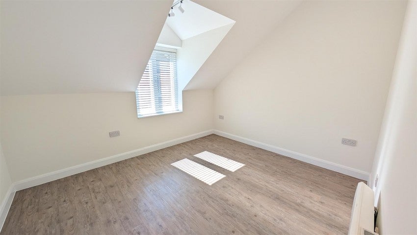 Flat New Street in Royal Leamington Spa
