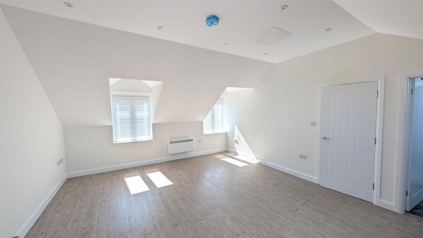Flat New Street in Royal Leamington Spa