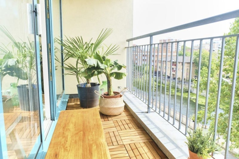 Room Acton Mews in Greater London