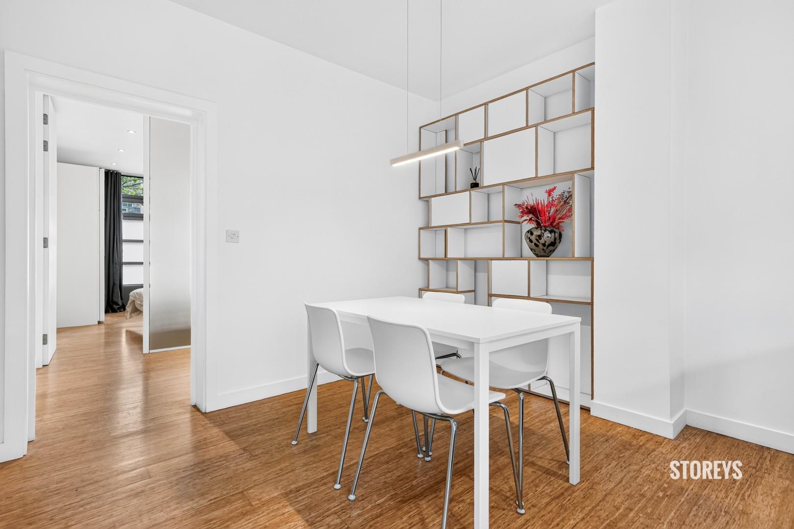 Flat Teesdale Street in Greater London