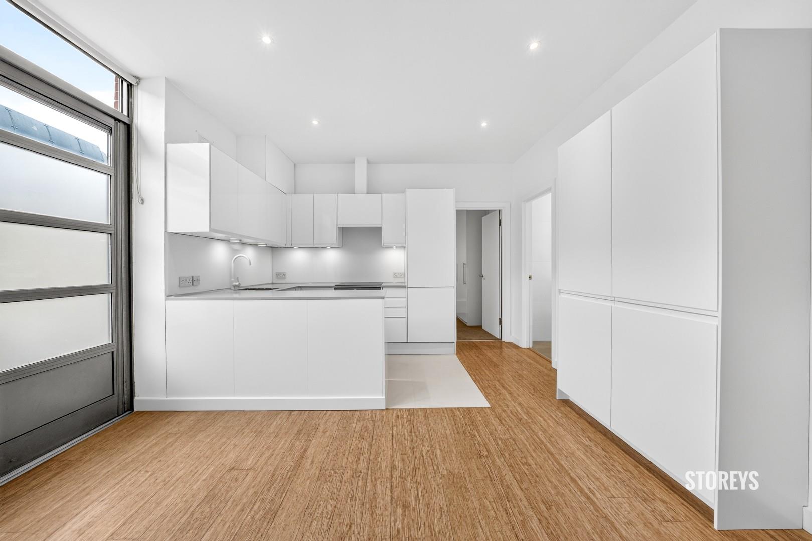 Flat Teesdale Street in Greater London