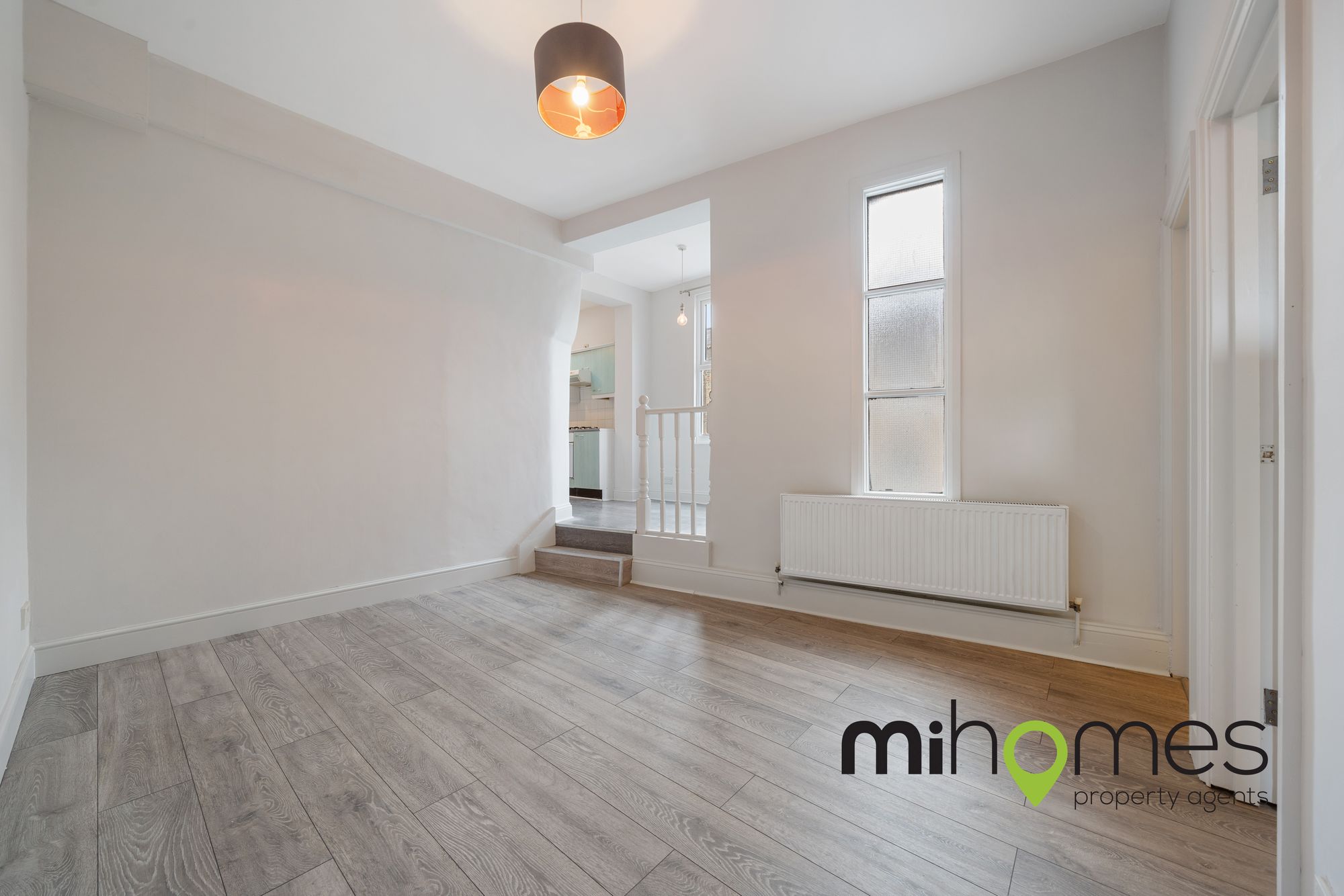Flat Stroud Green Road in Greater London