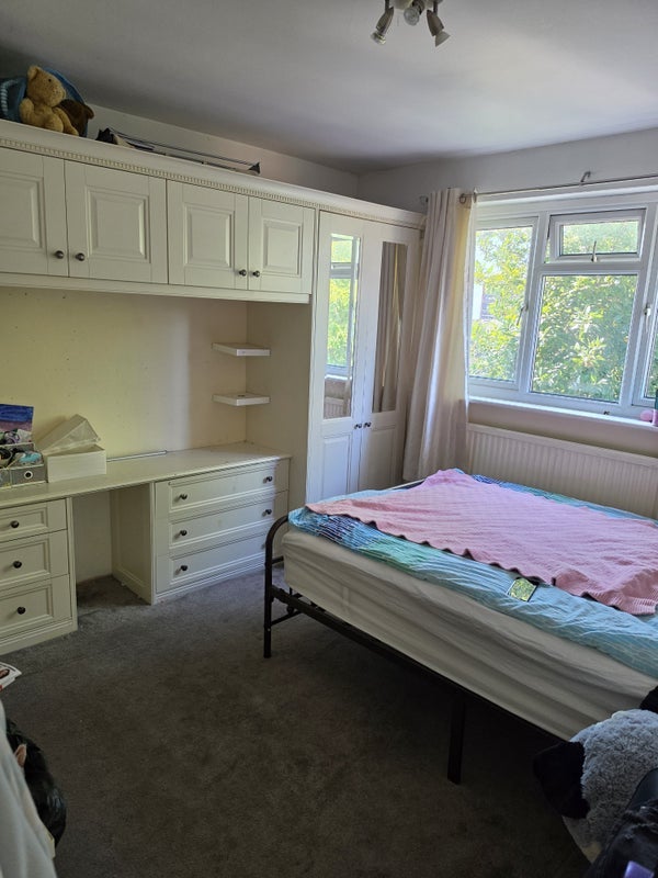 Room Kenley Road in Greater London