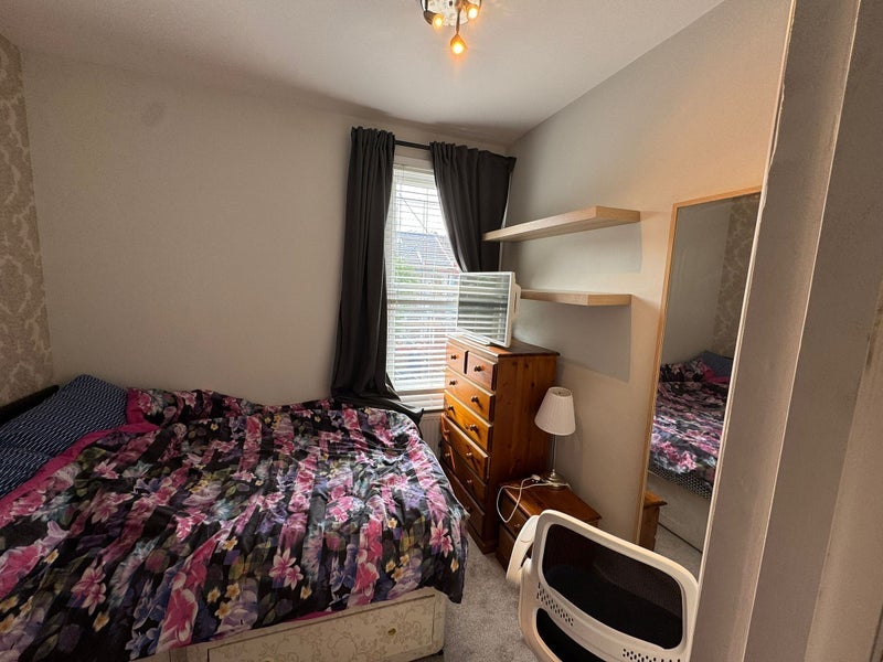 Room Darwin Road in Greater London