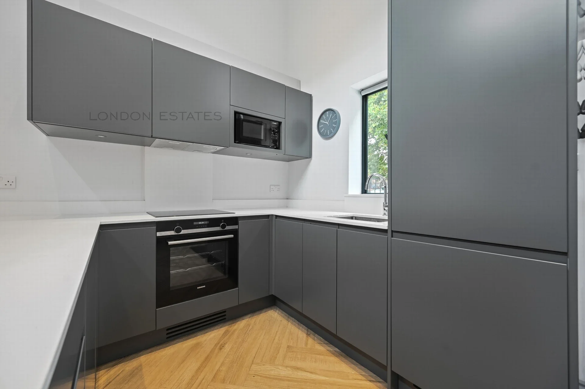 Flat Aspenlea Road in Greater London