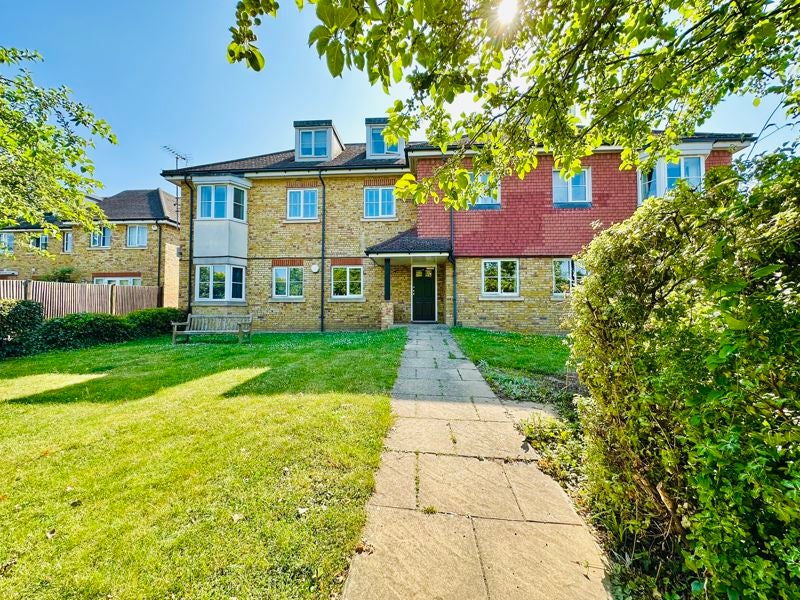 Flat Windmill Lane in Epsom and Ewell