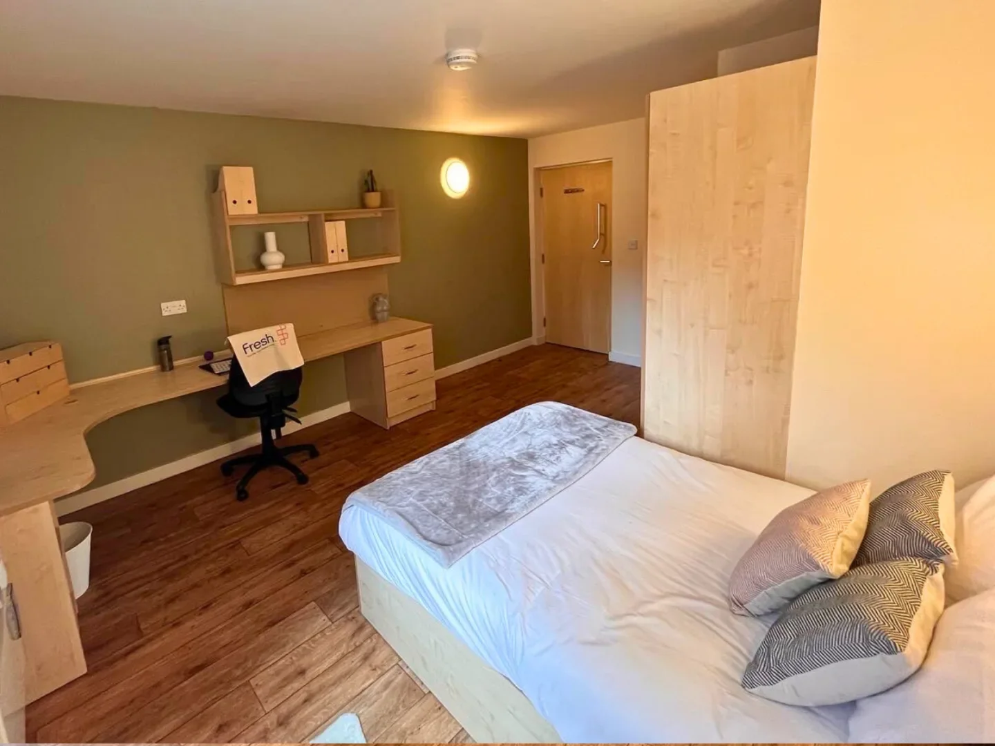 Room Erskine Street in Liverpool