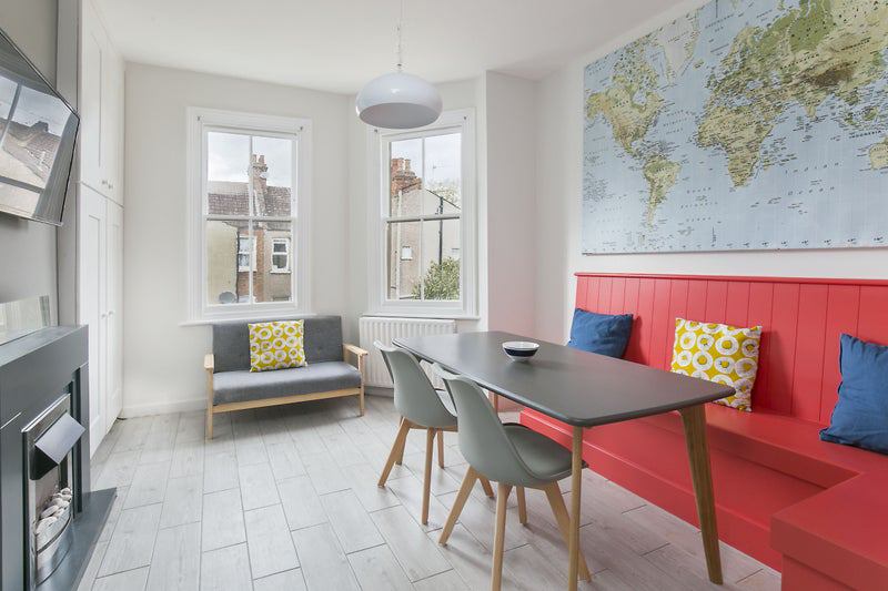 Room Links Road in Greater London