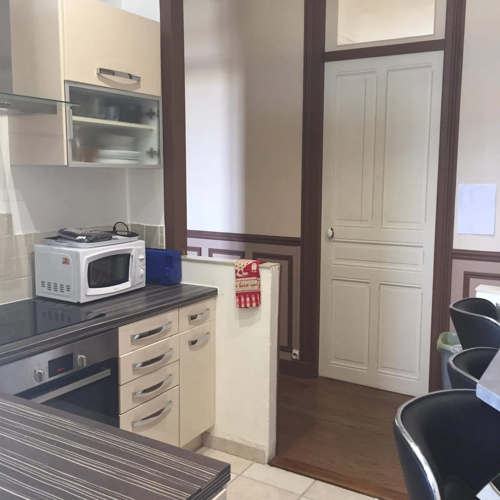 Room Rue James de Rothschild in Compiègne