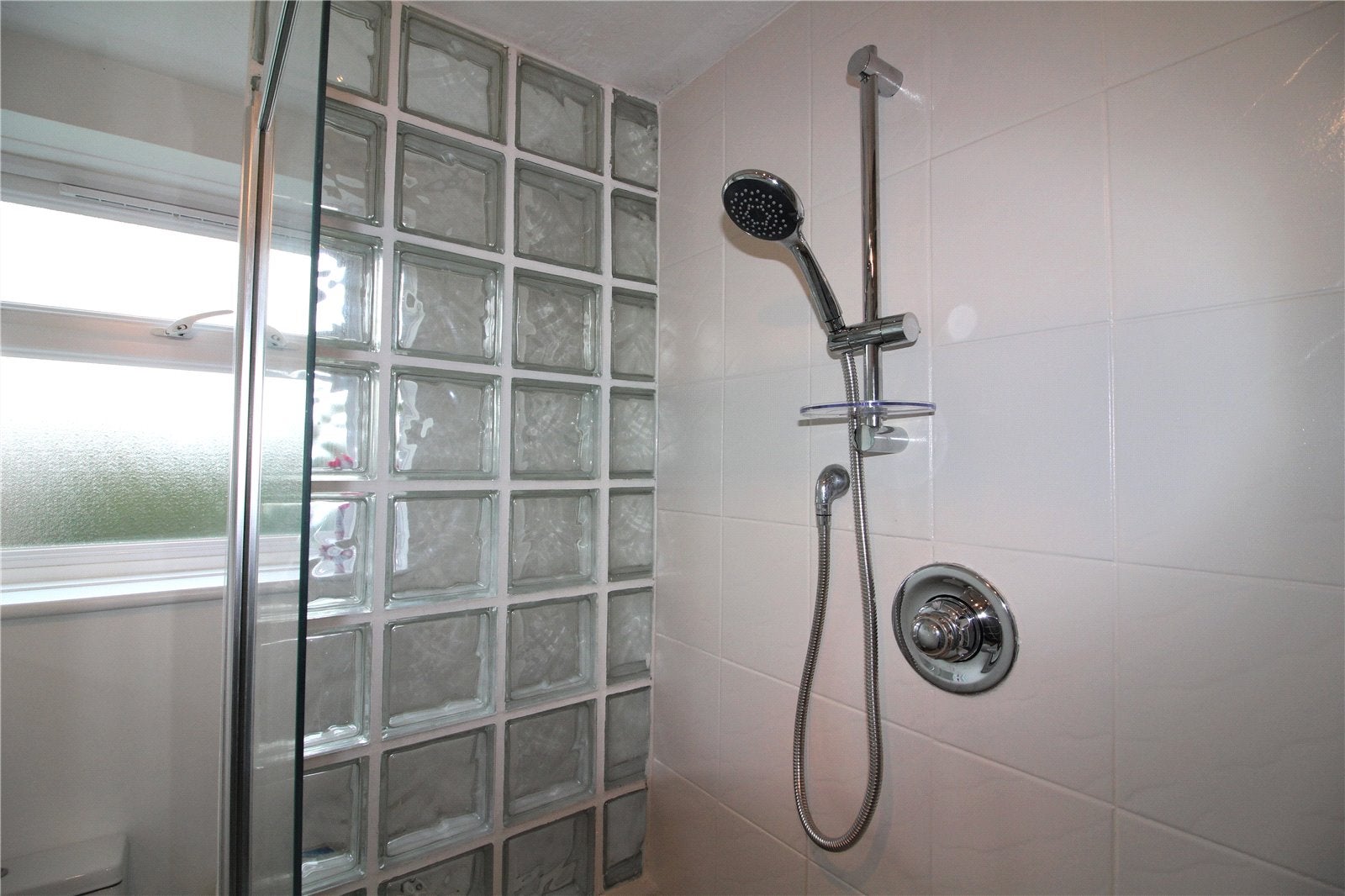 Flat Canford Court in Reading