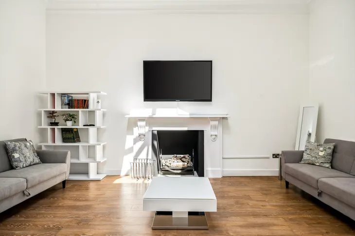 Flat Queen's Gardens in City of Westminster