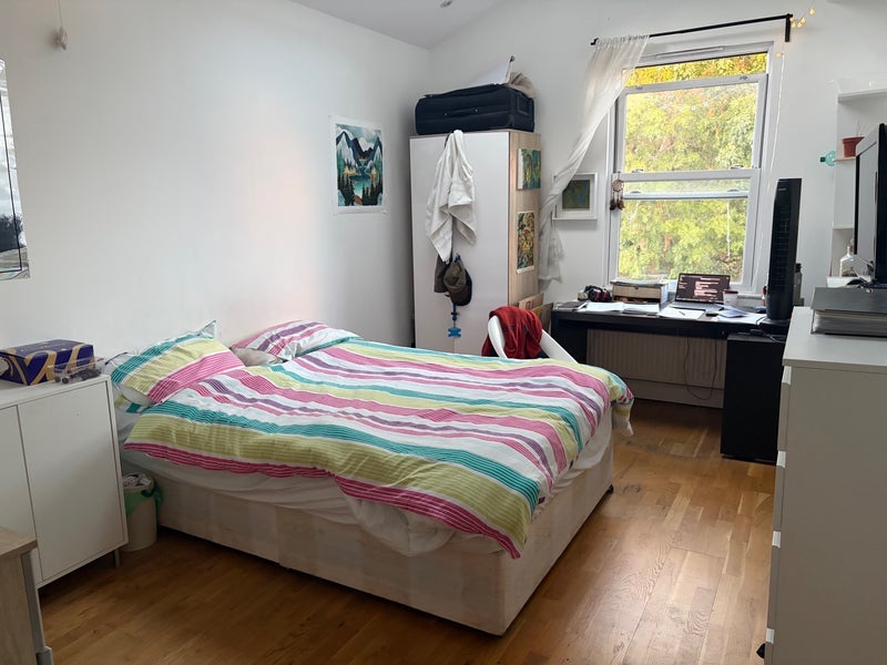 Room Brockley Way in Greater London