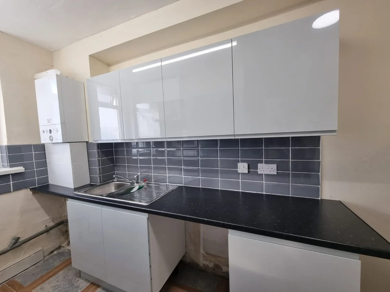 Flat Ilford Lane in Greater London