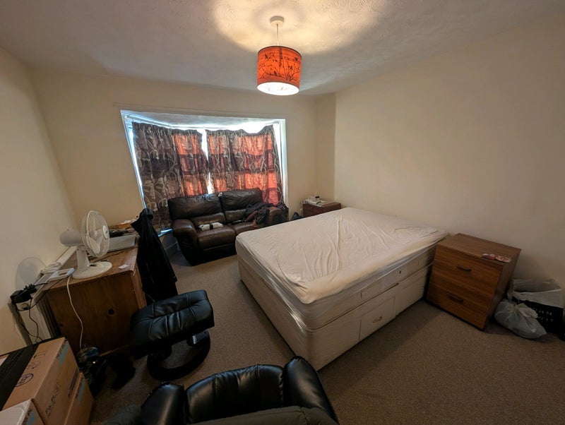 Room East Park in Crawley