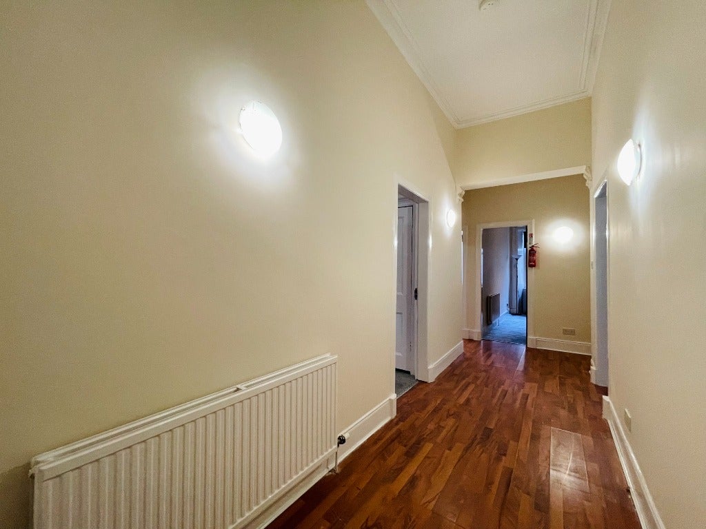 Flat Gibson Street in Glasgow