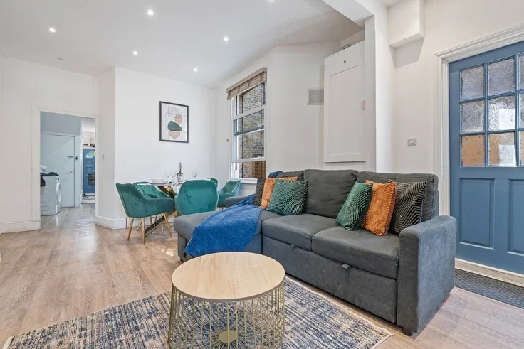 House Forest Lane in Greater London