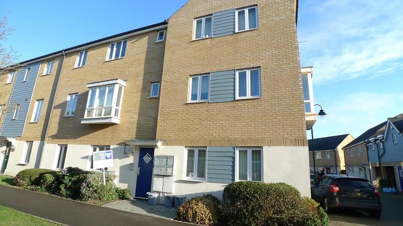 Flat Felthambrook Way in London