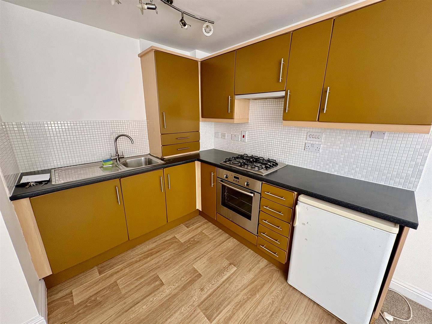 Flat Felthambrook Way in London